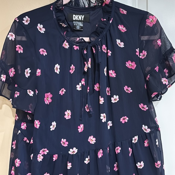 DKNY Dress. Size 12. - Picture 3 of 8